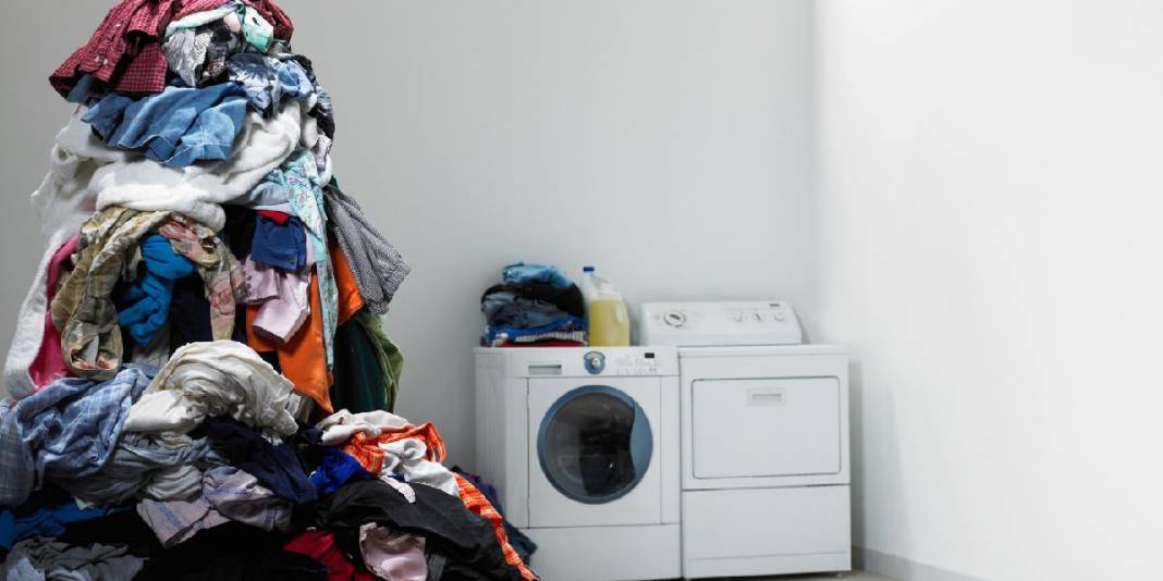 Makinenizi bu kıyafetler için kullanmayın! İşte çamaşır makinesinde yıkanmaması gereken kıyafetler 5